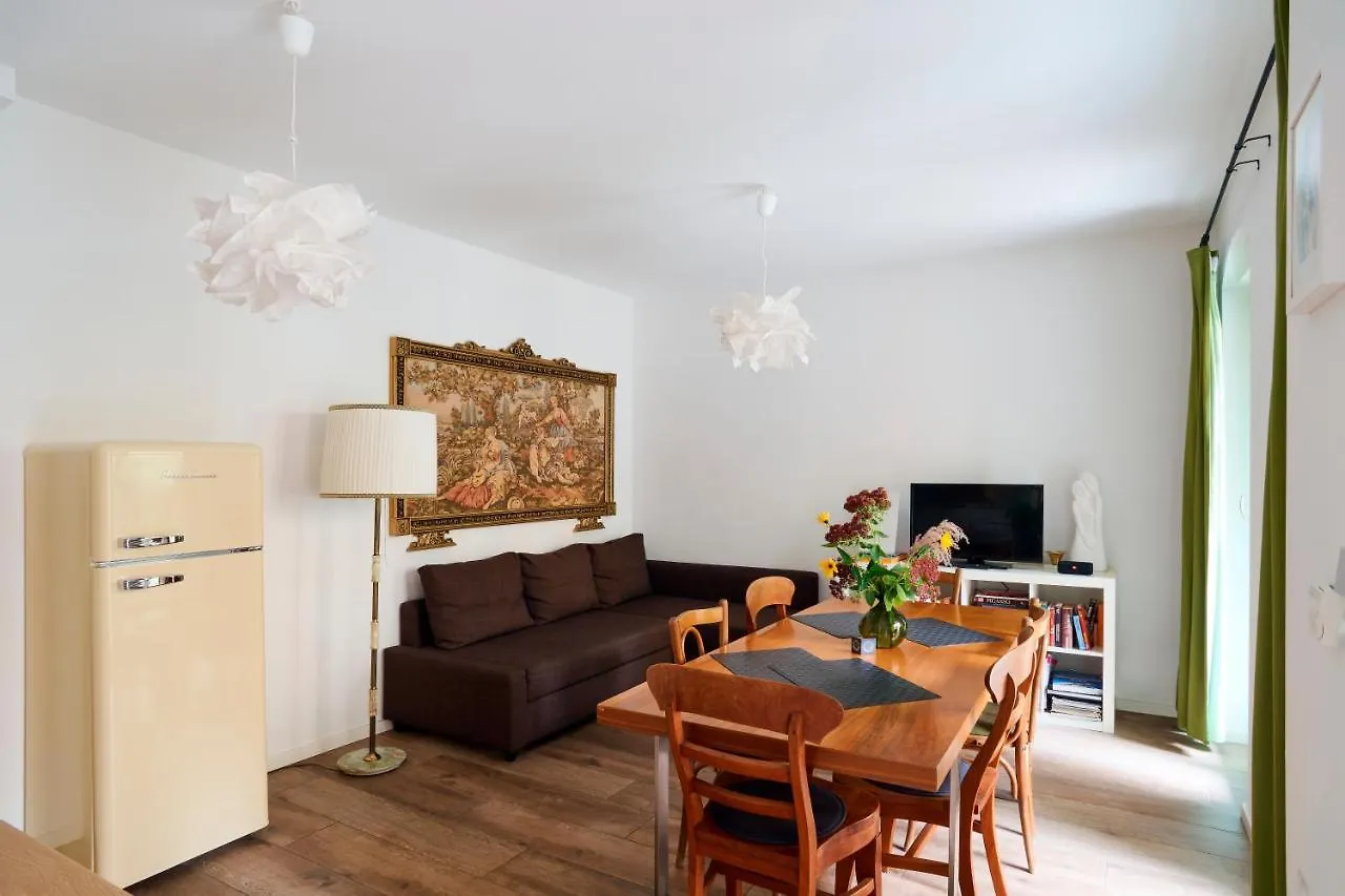 Apartment Ferienwohnung Beautiful And Cozy Remise For Up To 6 Guests Berlin