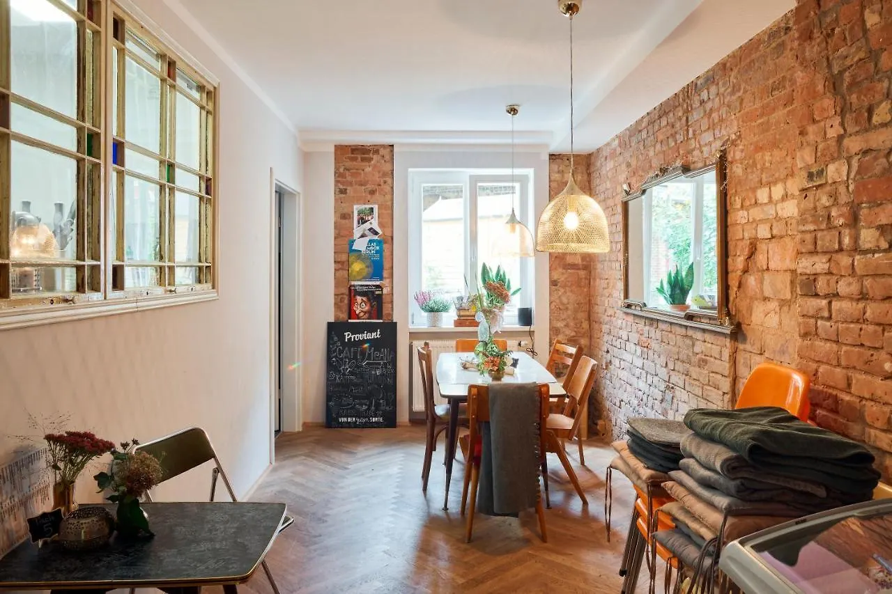 Ferienwohnung Beautiful And Cozy Remise For Up To 6 Guests Berlin Apartment